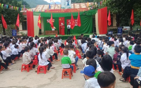 Náo nức không khí khai giảng năm học mới tại các trường học trên địa bàn xã Pù Nhi